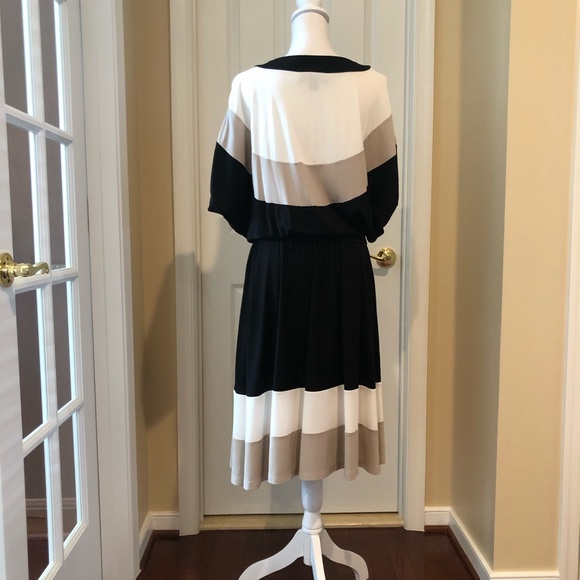 St John Dress - Picture 3 of 7